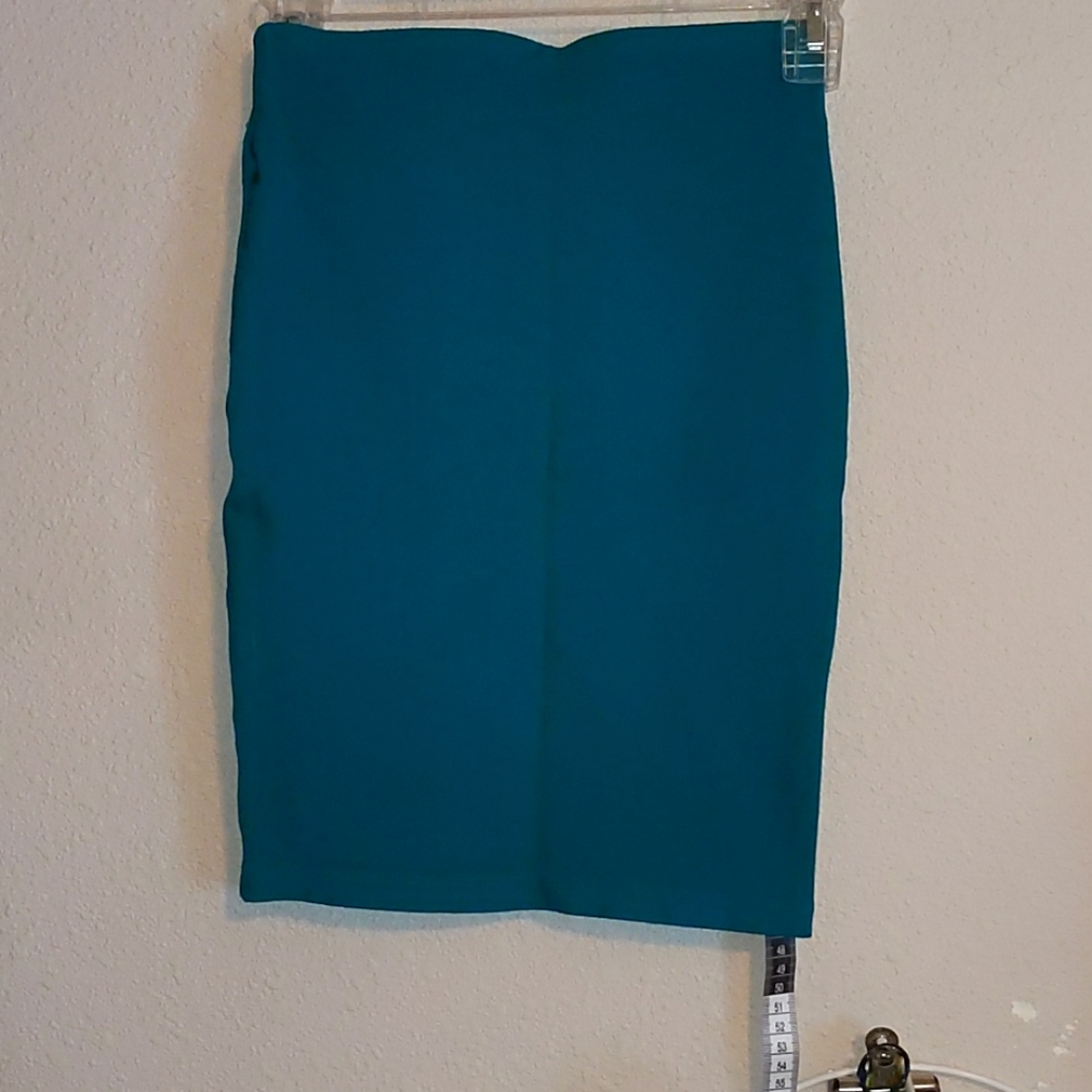 Skirt - Picture 2 of 3